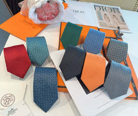 Hermès Classic Meander Silk Tie-6570  